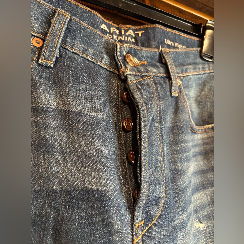 Ariat Ultra High Rise Haiti Tomboy Wide Leg Denim Jean - Picture 7 of 15